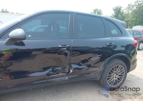 2017 Porsche Cayenne Platinum Edition z USA, uszkodzony, nr VIN WP1AA2A24HKA83525